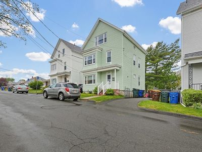 105 Andrews St, Fall River, MA, 02724