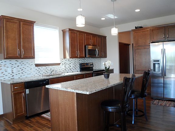 4th image of 3201 Tanglewood Dr