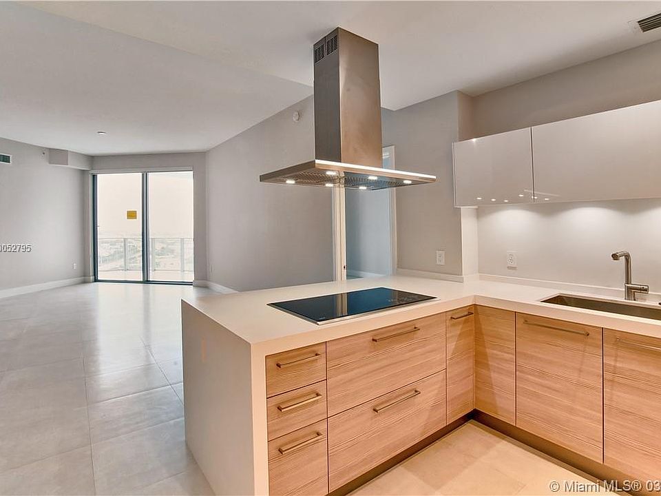 1st image of 17301 Biscayne Blvd #Lph-8