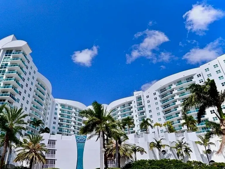 7900 Harbor Island Dr #Penthouse 14 — Photo 18
