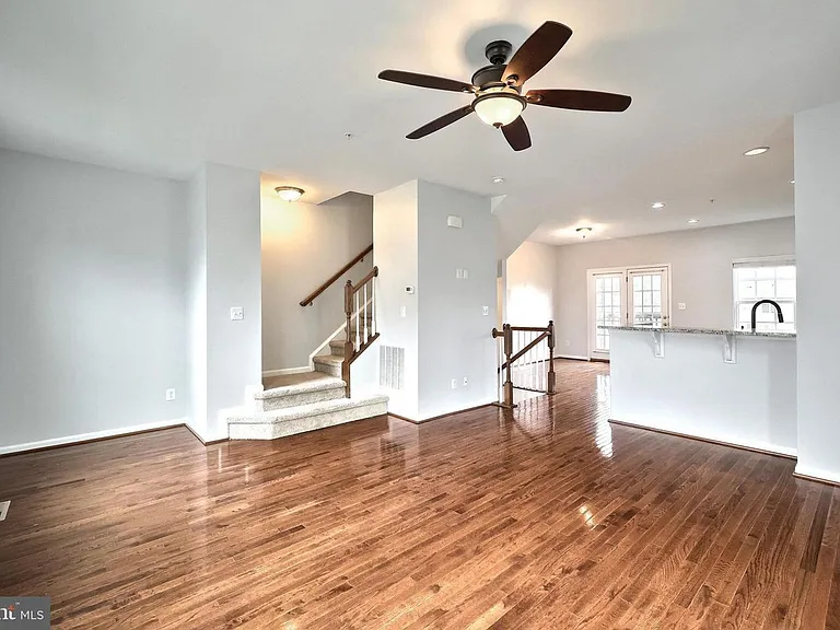 1261 Elderslie Ln — Photo 29