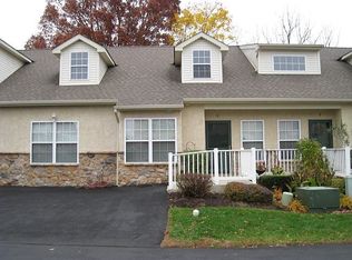 9 Stuart Dr #9, East Norriton, PA 19401