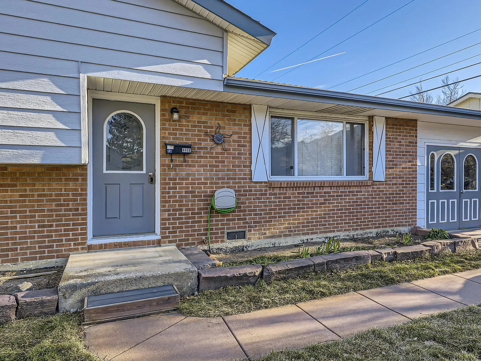 4 bed, 1310 sqft, $4,850 — Photo 3