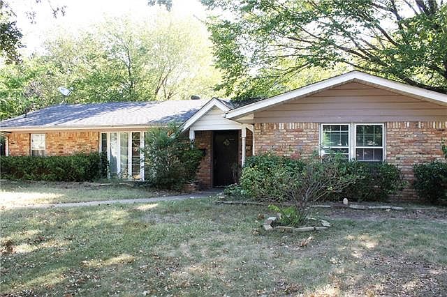 1st image of 512 Lincolnshire Dr