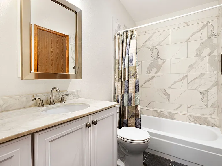 1075 S Garrison St #203 — Photo 14