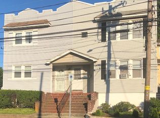 93 School Rd, Elmont, NY 11003