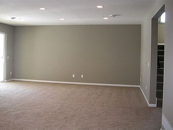 17045 Kennett Curve SW