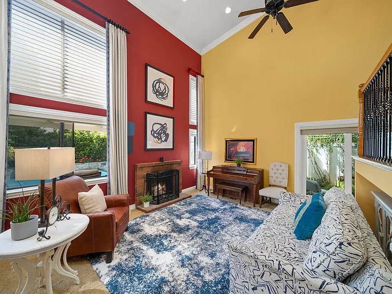 25685 Lupita Dr — Photo 5