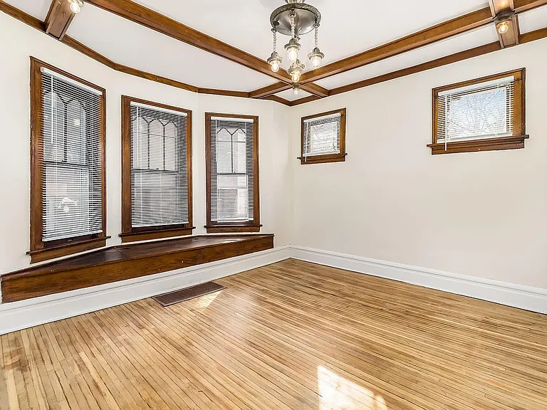 737 Bedford Ave — Photo 4
