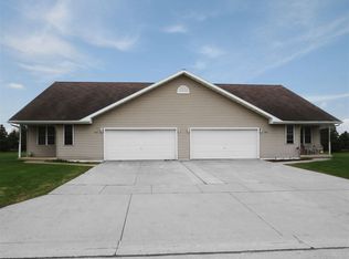 596 Rosemary Dr, Pulaski, WI 54162