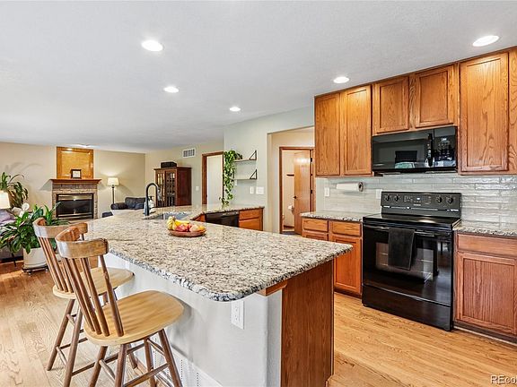 3rd image of 8850 W Long Court