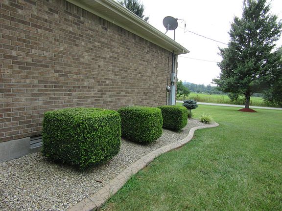3rd image of 1410 Chapeze Ln