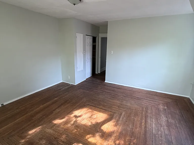 418 N 22nd St — Photo 16