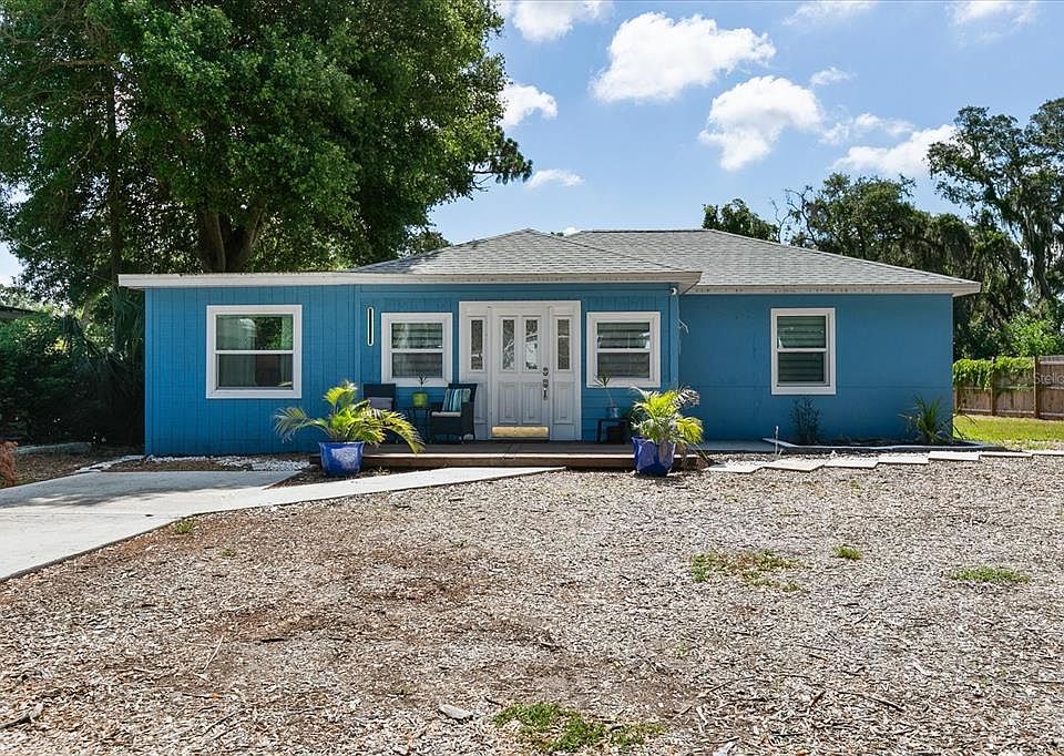 1st image of 1009 N Betty Ln