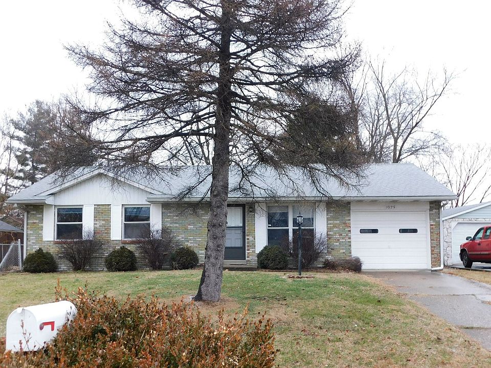 1st image of 1025 Lohoff Ave