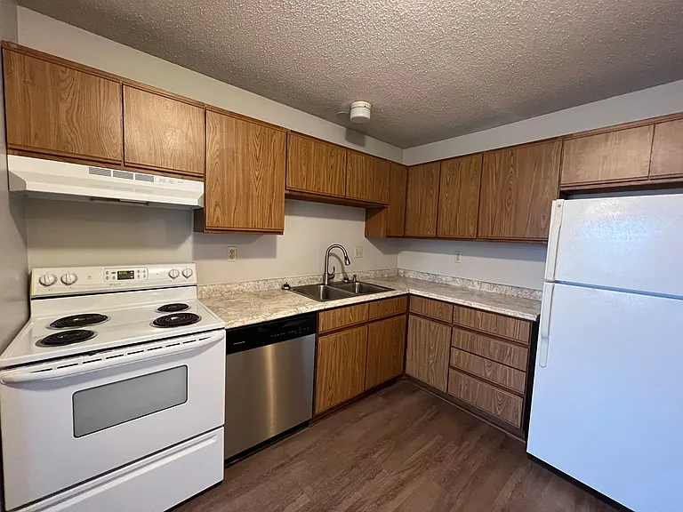 Green Arbor Commons — Photo 9