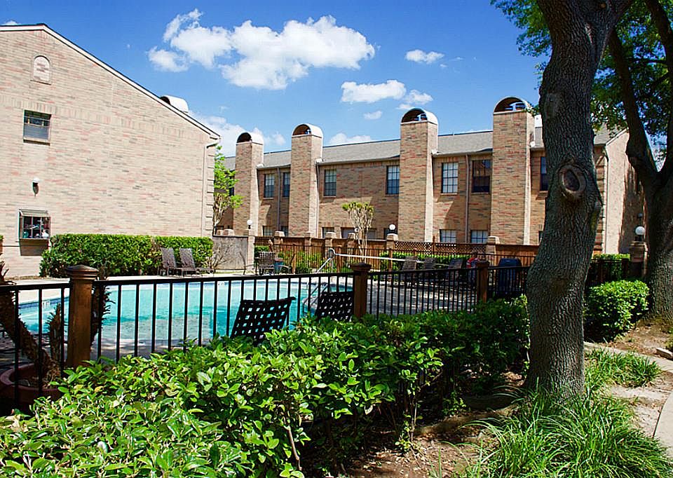 1st image of 9800 Pagewood Ln APT 2506