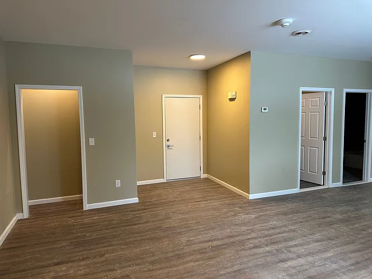 550 Spruce St — Photo 11