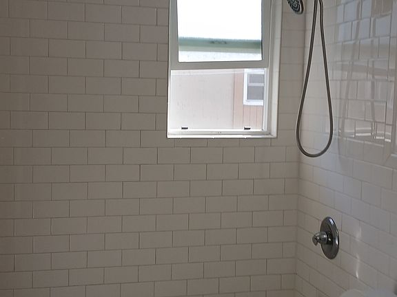 5th image of 17 Merrydale Rd
