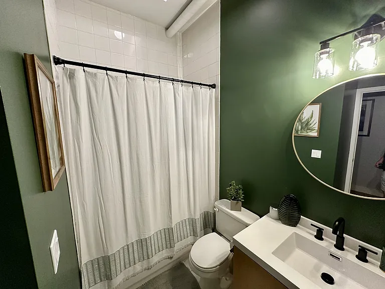 3001 Gillham Rd #104 — Photo 9