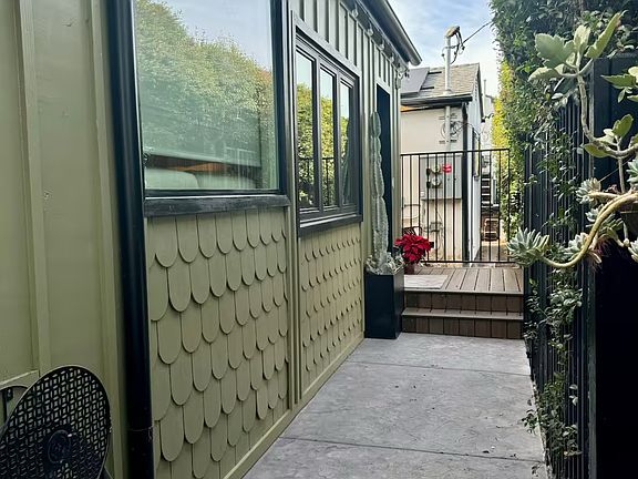 5th image of 1635 48th St #B