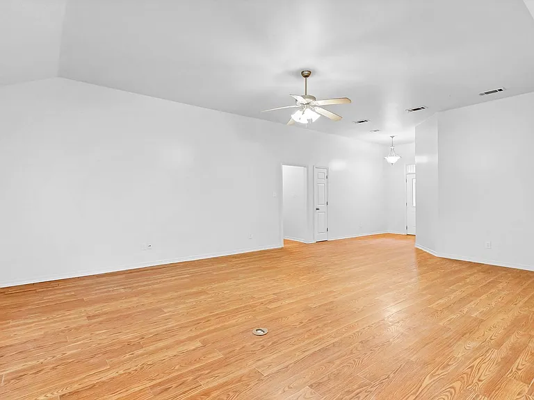 8352 Preakness Ct — Photo 6