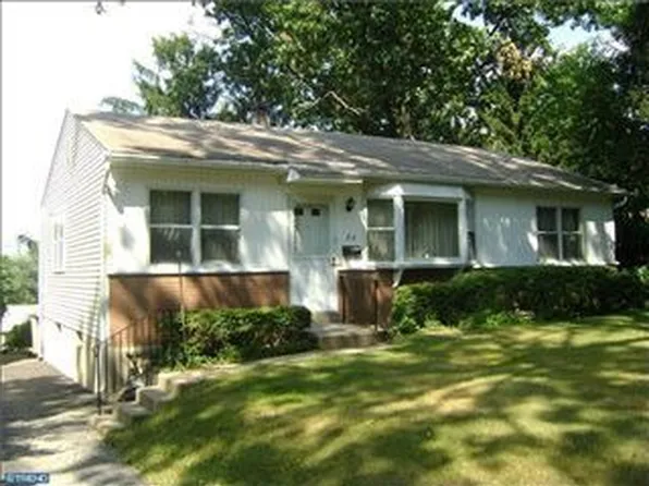 211 Fern Ave, Willow Grove, PA 19090