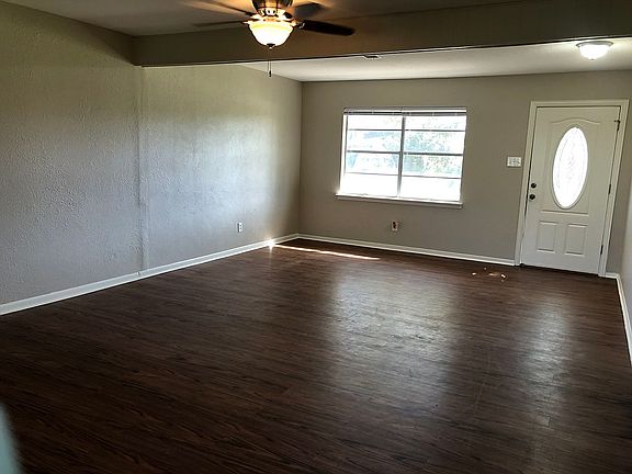 5th image of 1312 Navasota Ave