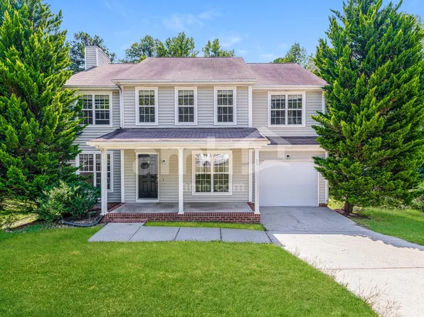 13 S Indian Creek Pl, Durham, NC 27703