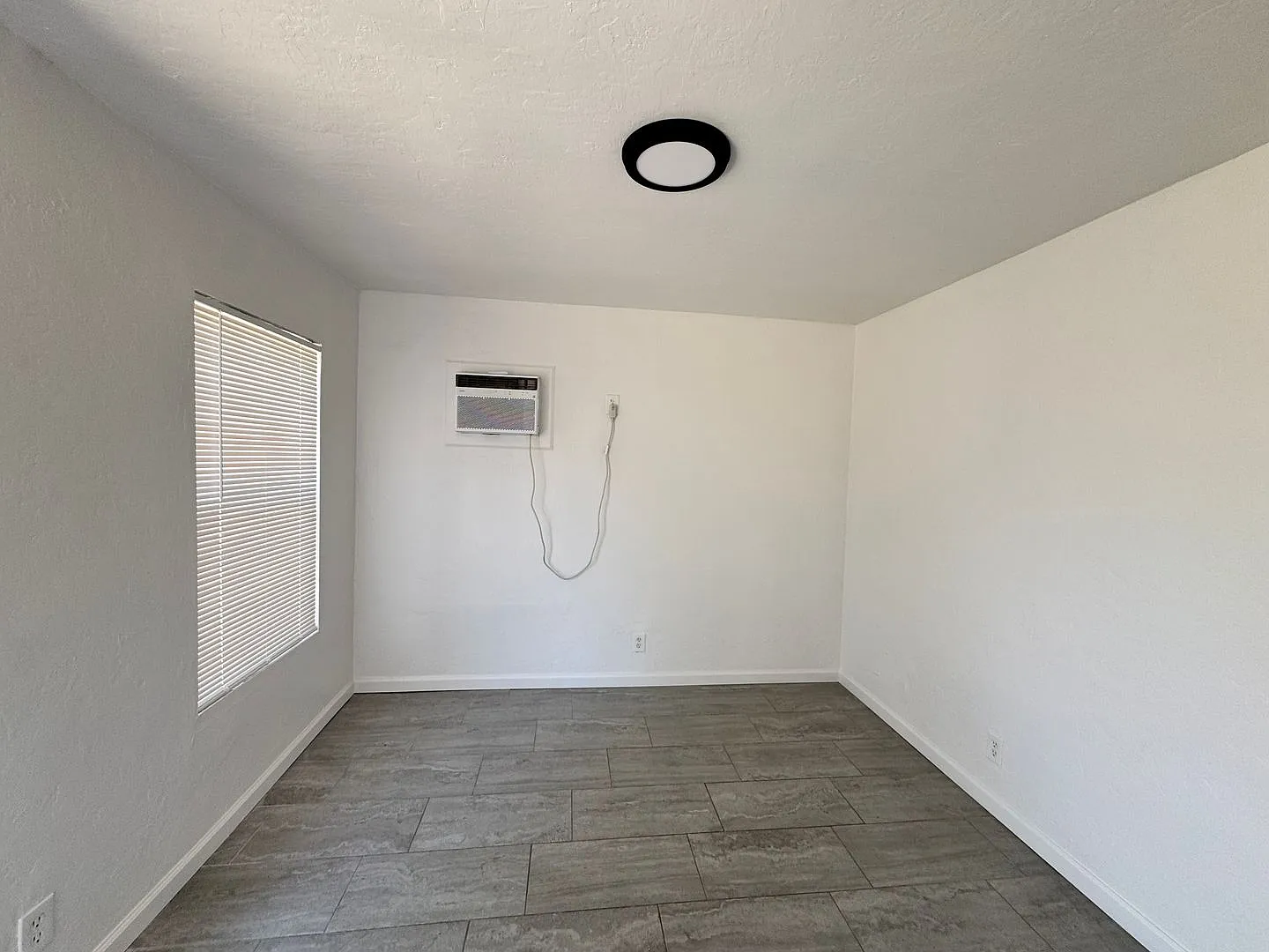 Beardsley Apartments — Photo 2