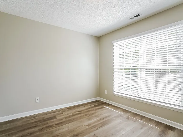 8817 Whitby Ct — Photo 16