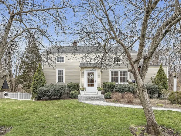 13 Longfellow Rd, Northborough, MA 01532