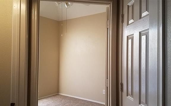 3rd image of 1606 Jennifer Dr