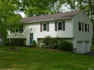 19 Osborn Ln, Monroe, CT 06468
