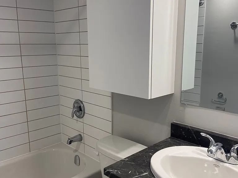 40 Rose St #102 — Photo 6