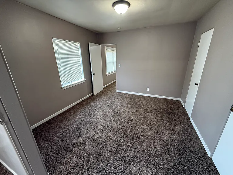 206 Locust St #11 — Photo 6