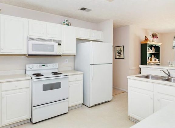 5th image of 634 Willowwind Dr