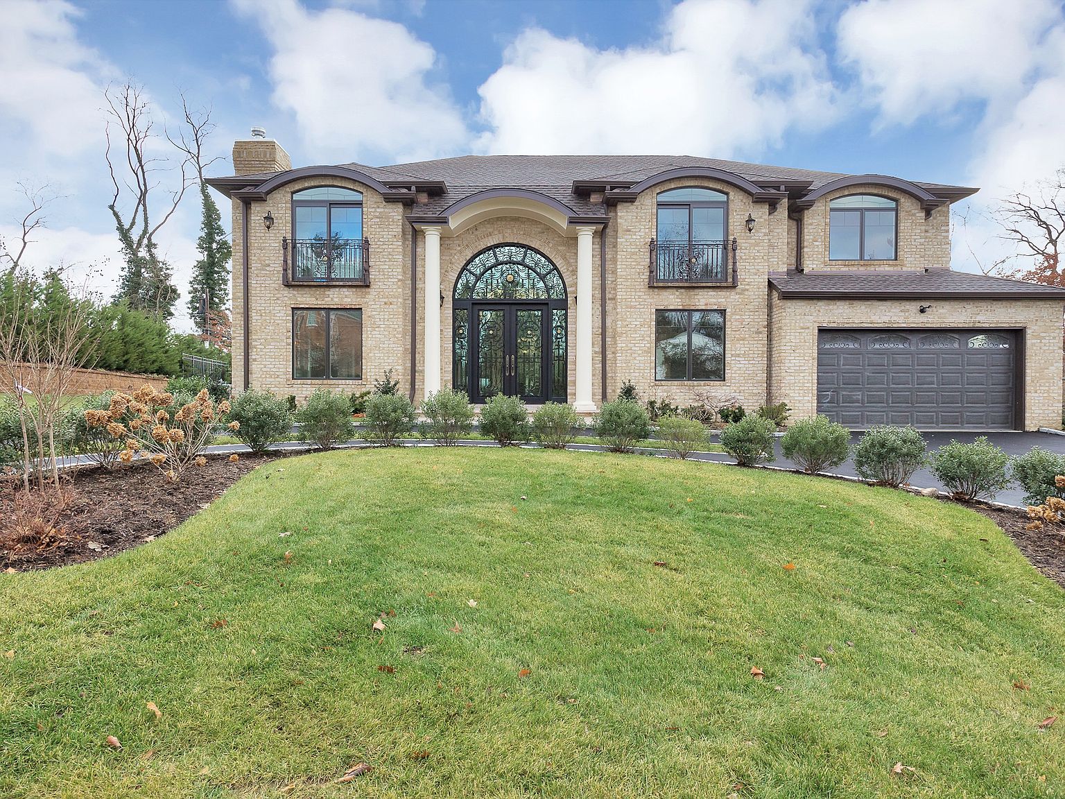 56 Schoolhouse Ln, Roslyn Heights, NY 11577 Zillow