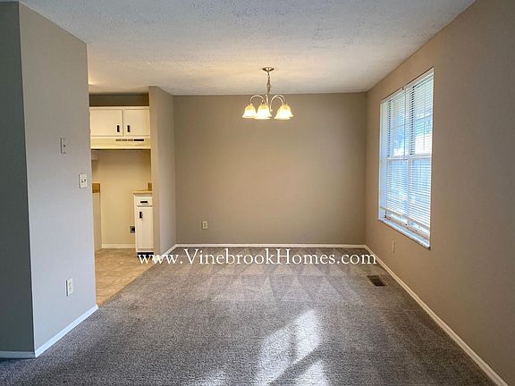 3rd image of 4840 Bayview Ct
