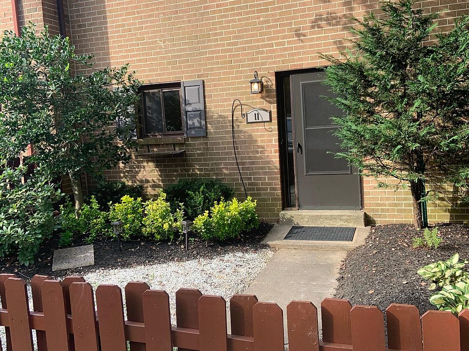 Front of home, newly fenced and landscaped