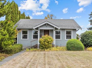 705 4th St SW, Puyallup, WA 98371