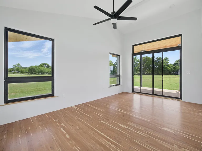1800 Man O War Dr — Photo 32
