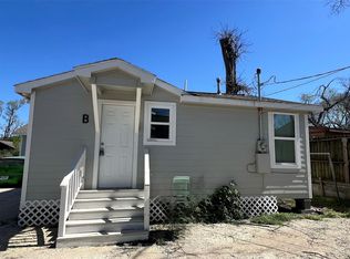 3402 Chickering St #B, Houston, TX 77026