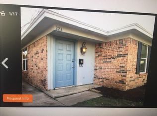 223 W Peach St, Grapevine, TX 76051