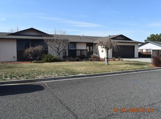 5400 N Canyon Rd, Yakima, WA 98901