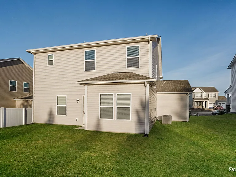 520 Contentment Dr — Photo 15