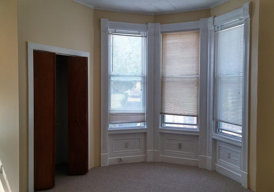 2nd image of 45 Cliff St APT 1