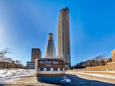 3660 N Lake Shore Dr APT 3705, Chicago, IL, 60613