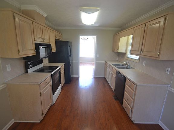 3rd image of 3243 Watson Mill Dr