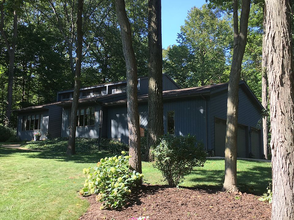 1st image of 651 Aspen Dr